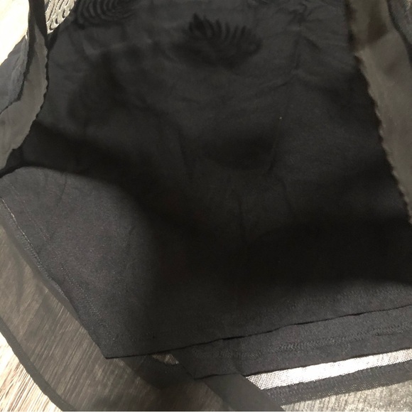 Alfani Woman Black Embroidered Leaf Overlay Tank Top - Sheer Hem - Size 1X - Picture 4 of 6